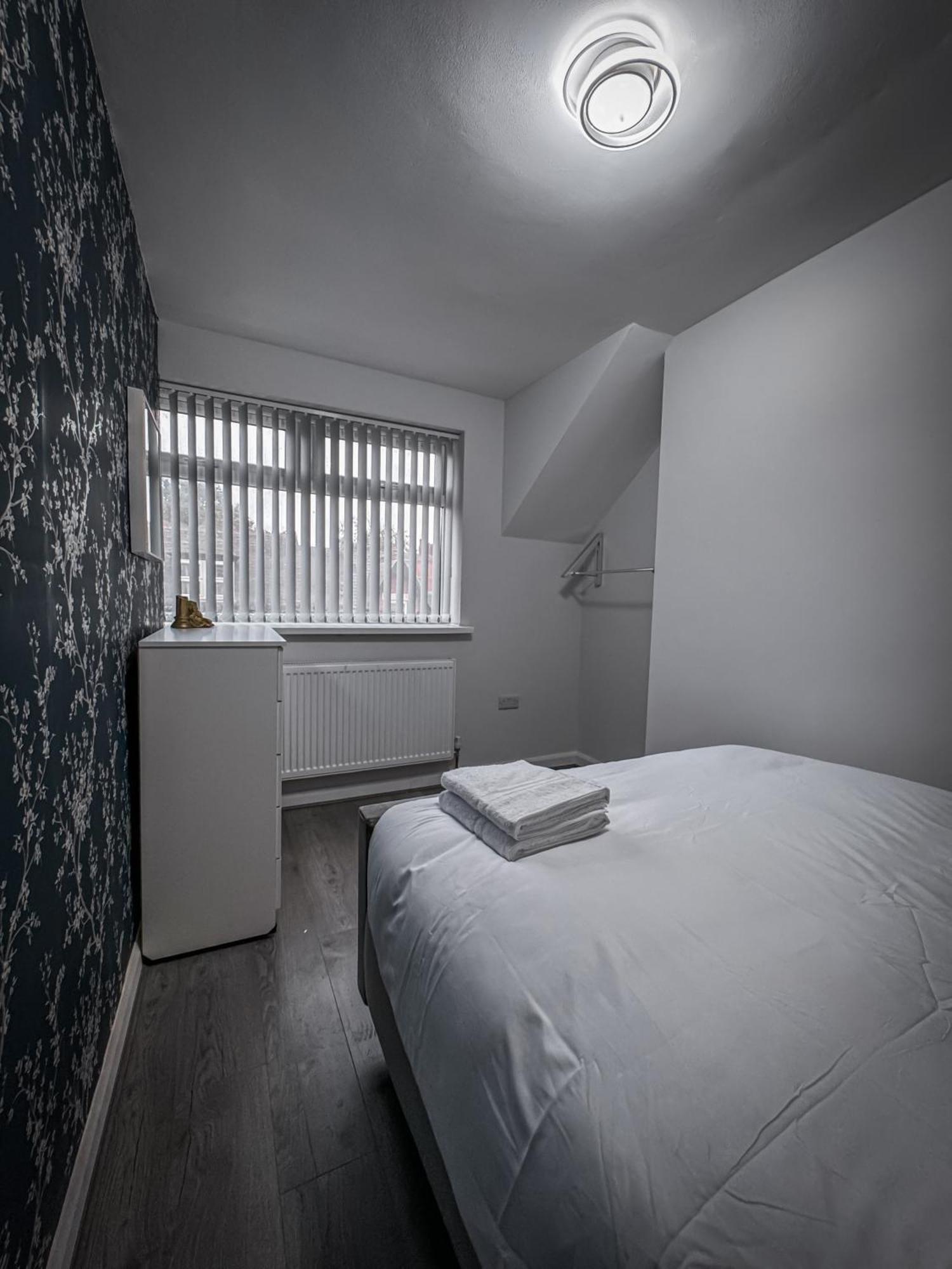 Blue Moon Apartment เบอร์มิงแฮม ภายนอก รูปภาพ