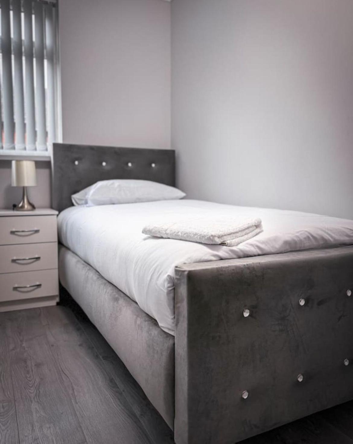 Blue Moon Apartment เบอร์มิงแฮม ภายนอก รูปภาพ